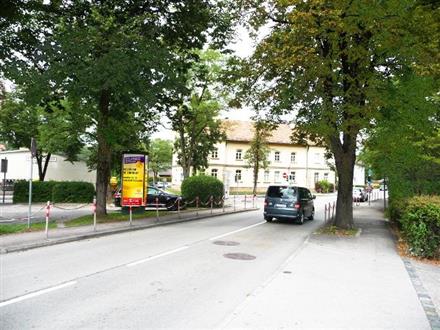 Wachterstraße gg. 20 nh./Hindenburgstr., Parkplatz, 83646, 