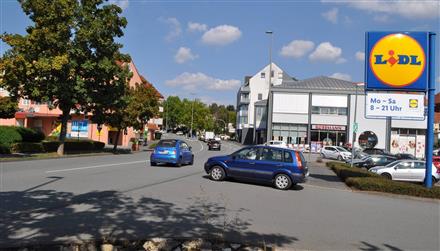 Konrad-Adenauer-Ring/Landmarkt Czerny/Einfahrt/geg. Lidl, 33014, Innenstadt