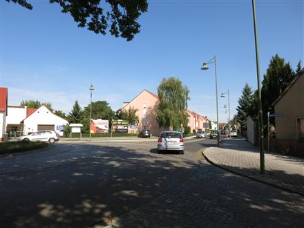 Grünewalder Str. 1 (bei Kreisverkehr), 01979, 