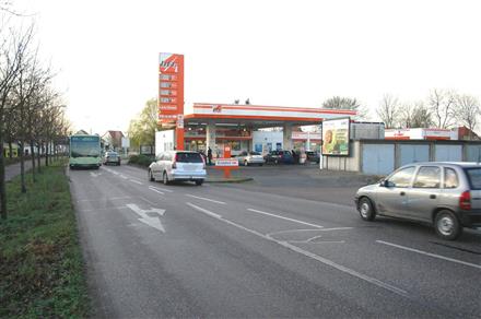 Dessauer Chaussee  11 re (B187A) Tankstelle, 06385, 