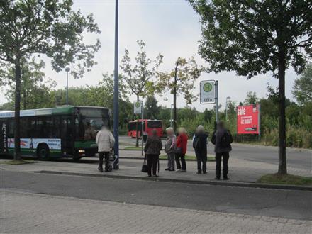 Bf, Vorplatz, Bus-Bf, 1. Sto., 24340, Stadtmitte