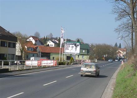 Iringstraße, B286, gg. Hardweg, stadteinwärts (RS), 97688, Arnshausen