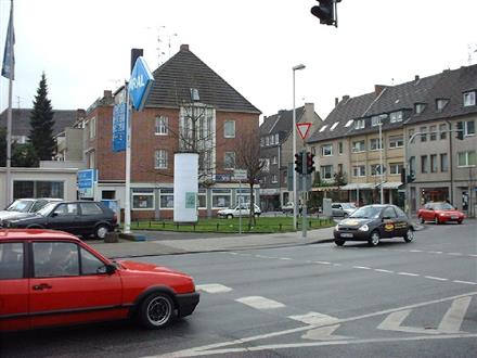 Neusser Str/Römerstr, 52428, 