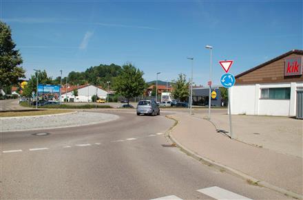 Poststr. 62 /Lidl/beim Kreisverkehr (WE rts), 73072, 